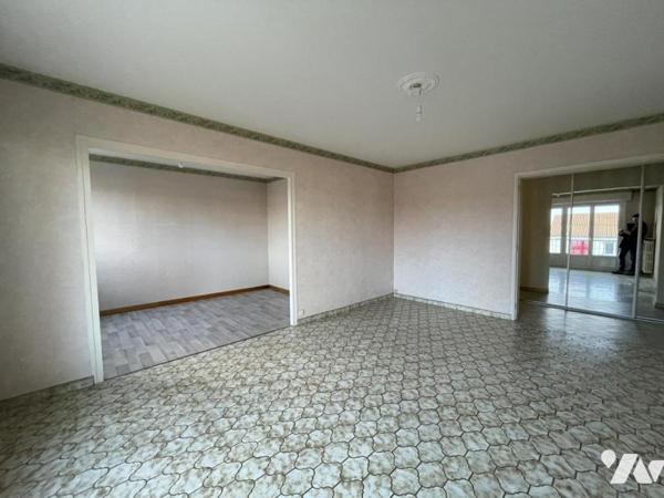 REZE À vendre – Appartement 3 pièces avec balcon, cave et garage