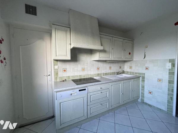REZE À vendre – Appartement 3 pièces avec balcon, cave et garage