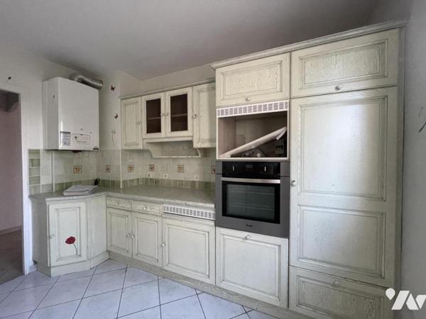 REZE À vendre – Appartement 3 pièces avec balcon, cave et garage
