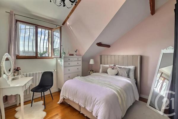 Maison à vendre  7 pièces - 200 m 2   VILLEPINTE  - 93