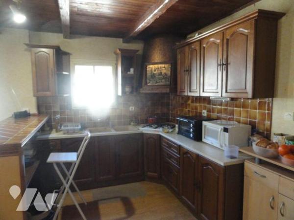 EN EXCLUSIVITE  dans petite copropriété syndic bénévole. Appartement de type P2 au dernier étag...