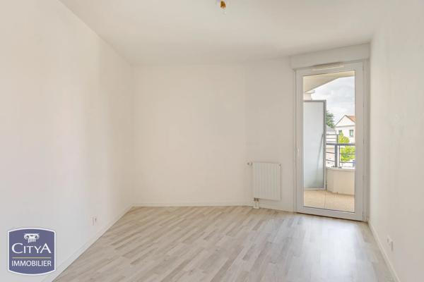 Appartement à vendre 3 pièces 59m² Saint-Cyr-sur-Loire (37540)
