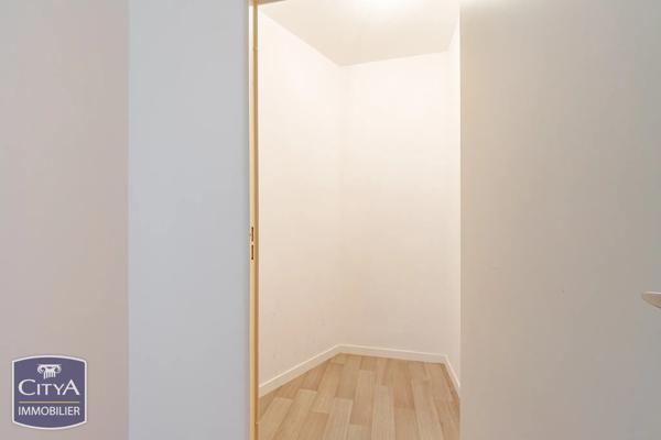 Appartement à vendre 3 pièces 59m² Saint-Cyr-sur-Loire (37540)