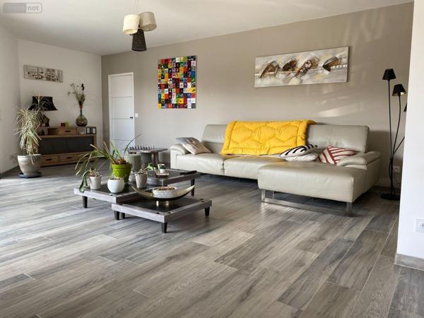 Villa à vendre à Les Billaux en Gironde (33500), ref : 11633/331