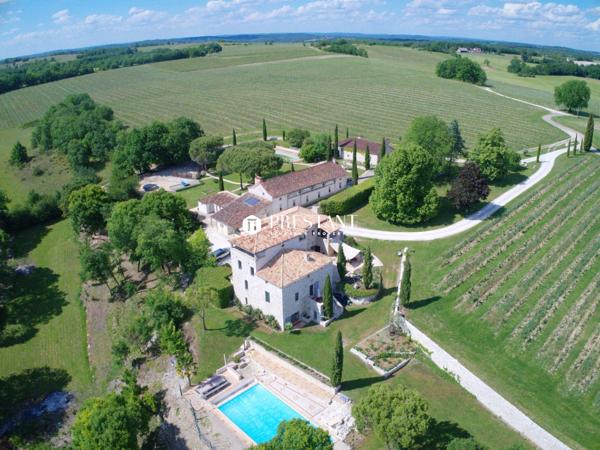 Hameau au coeur du Lot, à 25 minutes de Cahors – 900 m2 habitables sur 4 maisons., CAHORS