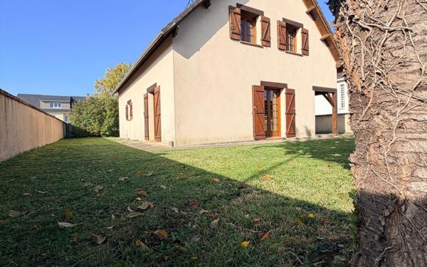 Maison à vendre    7 pièces • 147 m2 Lèves