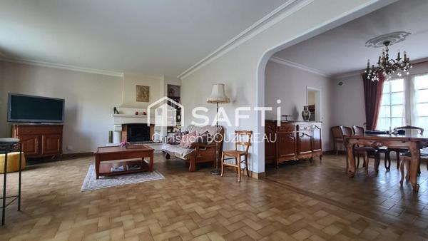Grande maison familiale avec 5 chambres  – 152 m² habitables – 2 garages – Terrain 2900 m²