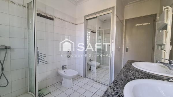 Grande maison familiale avec 5 chambres  – 152 m² habitables – 2 garages – Terrain 2900 m²