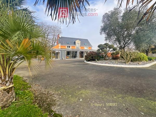 Maison Chateaubriant 7 pièce(s) 214 m2 - Terrain de 4758m²