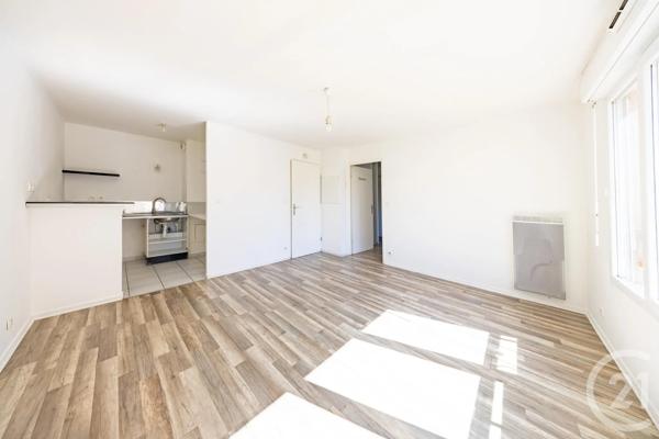 Appartement F2 à vendre  2 pièces - 39 m 2   VIGNEUX SUR SEINE  - 91
