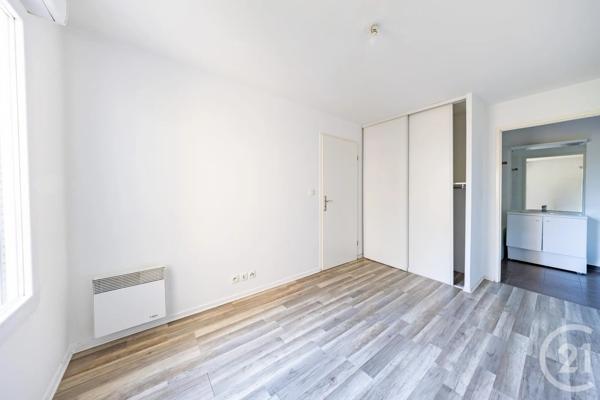 Appartement F2 à vendre  2 pièces - 39 m 2   VIGNEUX SUR SEINE  - 91