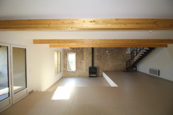 MAISON DE VILLAGE - PIERRES APPARENTES