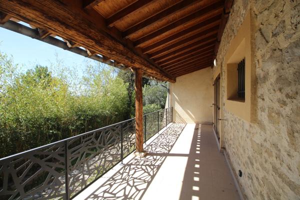 MAISON DE VILLAGE - PIERRES APPARENTES