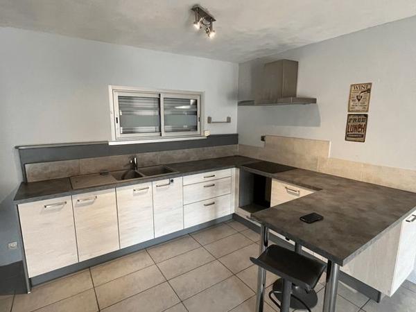 Location Maison 4 pièces 80.5 m² - 6 RUE FONTAINE Pierrelatte 26700