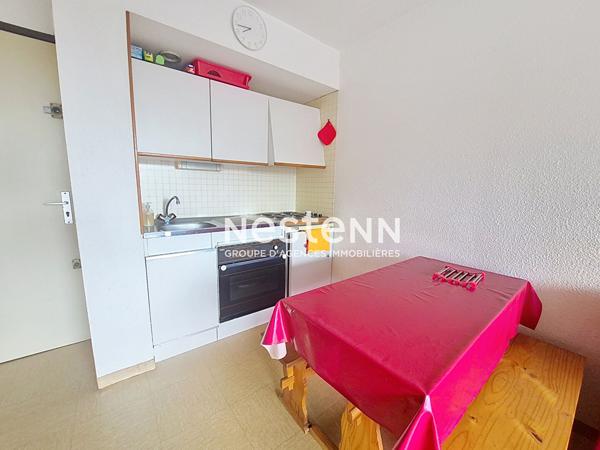 Appartement T3 avec piscine, parking et loggia / 149 000 €