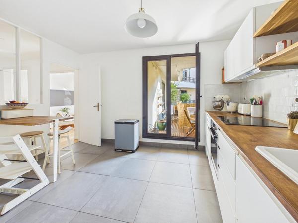 Asnières – Alma : 3 pièces avec terrasse, balcons, parking et cave