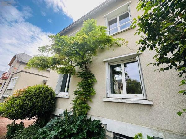 Maison à vendre à Chinon dans l'Indre-et-Loire (37500), ref : 2024/1976   
CHINON - Centre ville