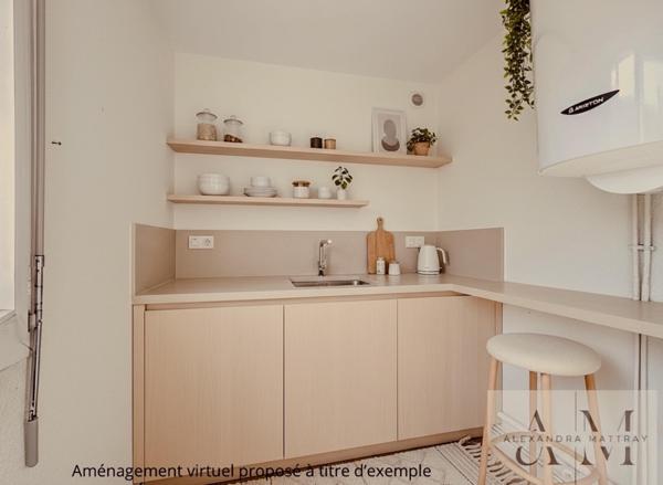 Un duplex lumineux de 35 m²  au calme, au cœur du quartier de la Victoire, dans un immeuble en pierre typiquement bordelais.