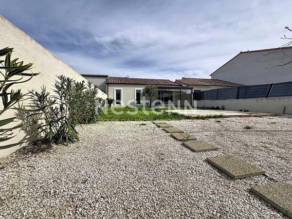 Maison plein pied Lezignan Corbieres 4 pièce(s) 80 m2 avec veranda et garage