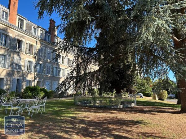 Appartement à louer 3 pièces 81.29m² Blois (41000)