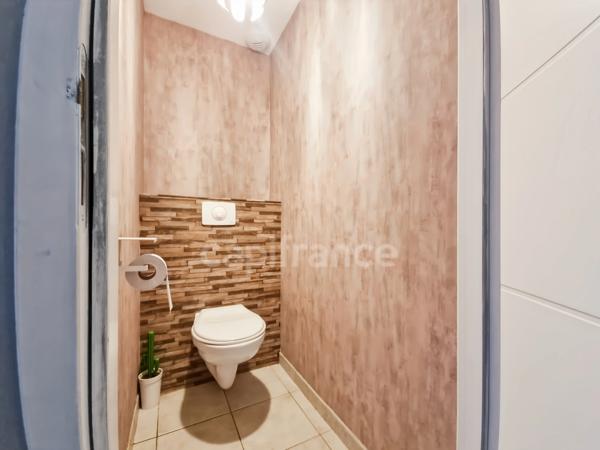 Maison à vendre 6 pièces SAINT LOUP DE VARENNES (71)