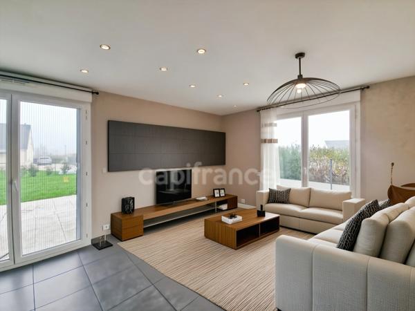 Maison à vendre 6 pièces SAINT LOUP DE VARENNES (71)