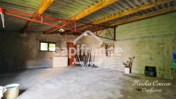 À vendre à Sauzé-Vaussais : Lot de deux maisons mitoyennes à rénover