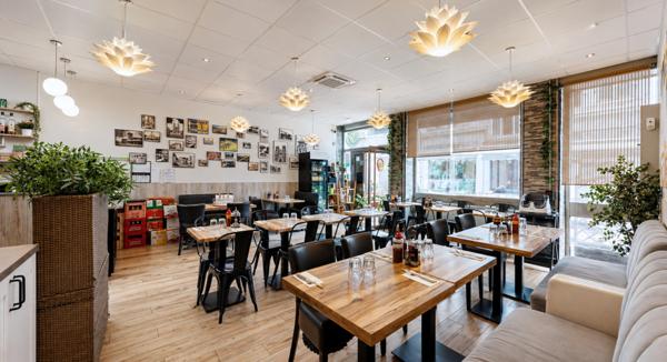 Local Commercial 3 pièces - 94 m²