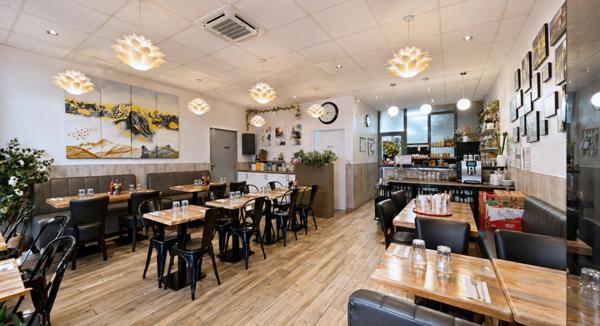 Local Commercial 3 pièces - 94 m²