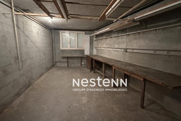 LIMITE ST FONS: # MAISON INDIVIDUELLE# 3 GARAGES# PISCINE OLYMPIQUE#RARE