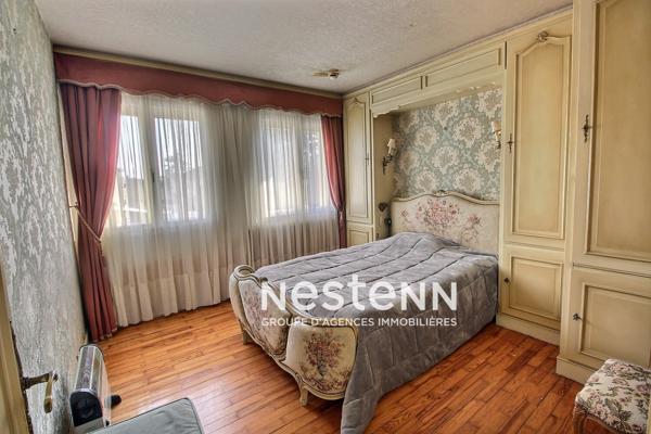 LIMITE ST FONS: # MAISON INDIVIDUELLE# 3 GARAGES# PISCINE OLYMPIQUE#RARE