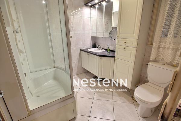 LIMITE ST FONS: # MAISON INDIVIDUELLE# 3 GARAGES# PISCINE OLYMPIQUE#RARE