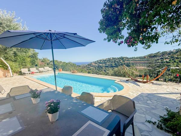 Maison à vendre  7 pièces - 140 m2 CAVALAIRE SUR MER - 83