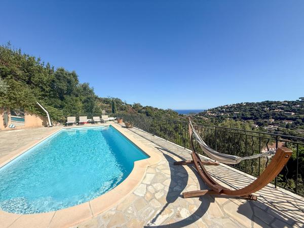 Maison à vendre  7 pièces - 140 m2 CAVALAIRE SUR MER - 83