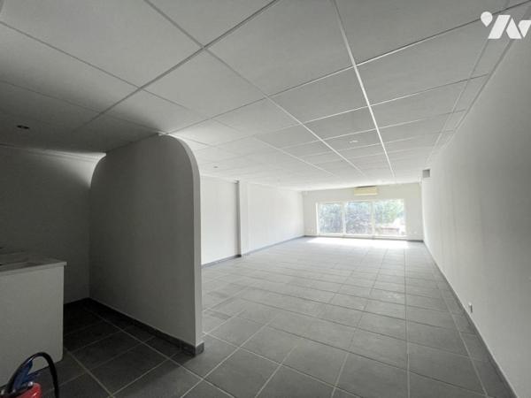 IMMEUBLE DE RAPPORT AVEC LOCAL PROFESSIONNEL ET APPARTEMENT TOIT TERRASSE