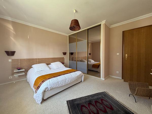 Maison 8 pièces 265 m2
