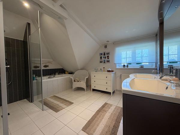 Maison 8 pièces 265 m2