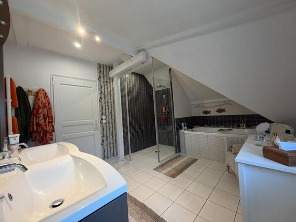 Maison 8 pièces 265 m2
