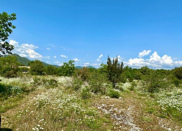 Terrain à vendre    Les Vans