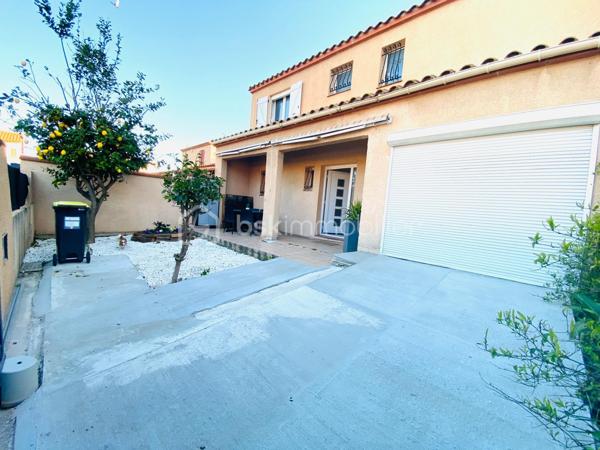 Perpignan sud, à proximité immédiate des commerces, écoles et autres commodités, découvrez cette agréable maison de 112m² habitables, baignée de lumière, alliant confort, espace et élégance... 

Dès l'entrée le coup de cœur est immédiat avec une pièce à vie de 54m² sublimée par son toit cathédrale, sa belle hauteur sous plafond qui apporte un volume et une luminosité remarquables. Les espaces sont chaleureux et harmonieusement délimités avec la salle à manger et sa cheminée, le salon, une cuisine équipée...

Coté nuit la maison dispose de 3 agréable chambres dont une en rez de chaussée. 

Le  jardin est intimiste, un véritable cocon à l'abri des regards, idéal pour profiter pleinement des beaux jours, sublimé par un aménagement soigné et remarquable. 
Une cave complète la villa 

Aucun travaux à prévoir, de beaux volumes, un jardin plein de charme, un emplacement recherché ...
A saisir...