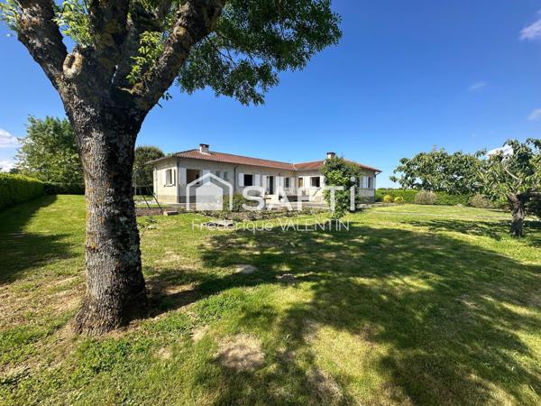 Maison de plein pied lumineuse aux beaux volumes au calme, 6 minutes de montastruc La Conseillére
