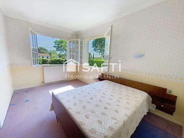 Maison de plein pied lumineuse aux beaux volumes au calme, 6 minutes de montastruc La Conseillére