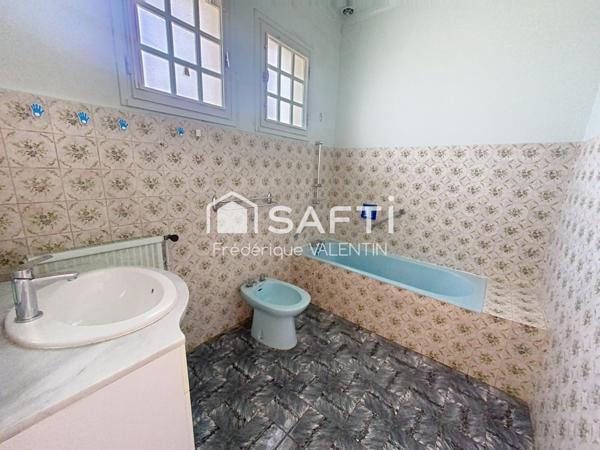 Maison de plein pied lumineuse aux beaux volumes au calme, 6 minutes de montastruc La Conseillére