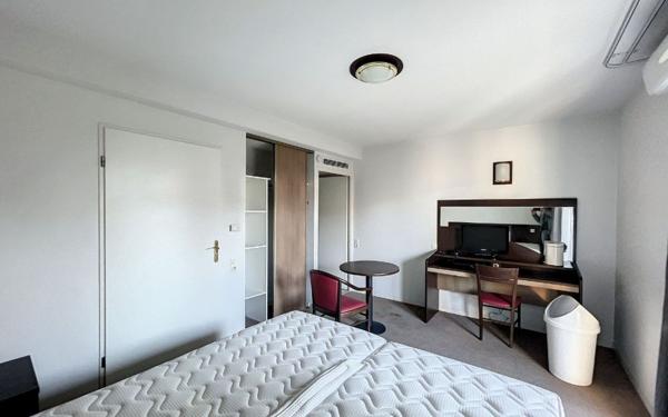 Appartement à louer    1 pièce •  Idron