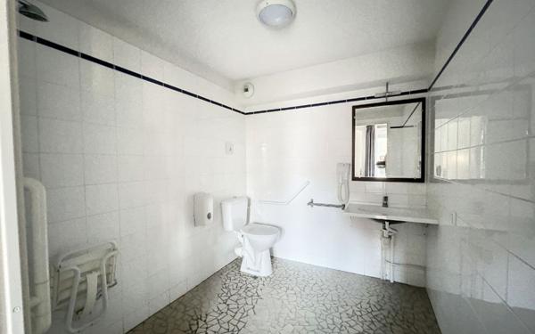 Appartement à louer    1 pièce •  Idron