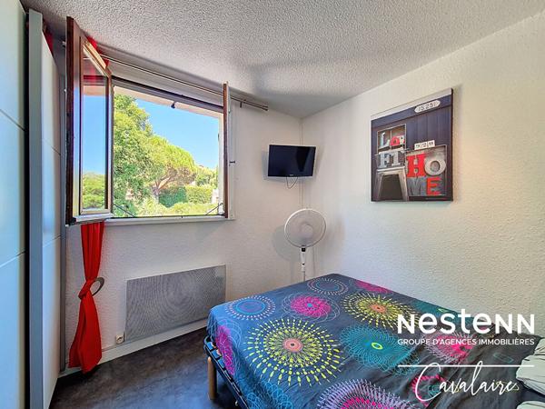 A 150 mètres des plages, appartement au premier et dernier étage de type 3 avec place de stationnement