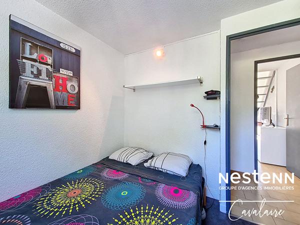 A 150 mètres des plages, appartement au premier et dernier étage de type 3 avec place de stationnement