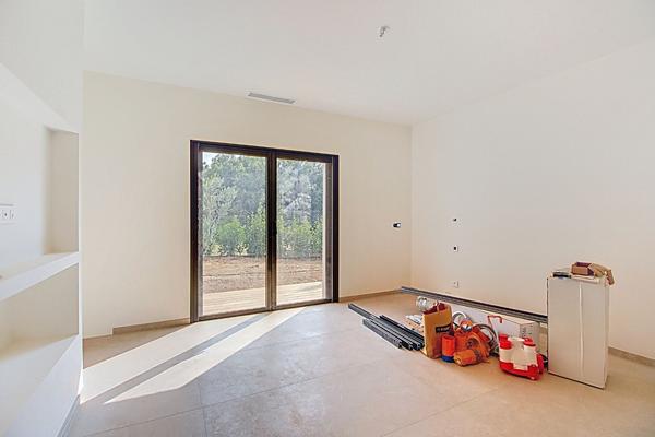 A VENDRE ! LORGUES, MAISON NEUVE, 160 m², 3 SUITES PARENTALES, PISCINE, QUARTIER PRISÉ