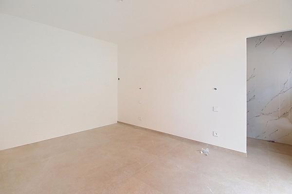 A VENDRE ! LORGUES, MAISON NEUVE, 160 m², 3 SUITES PARENTALES, PISCINE, QUARTIER PRISÉ