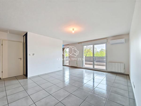 Appartement T3 avec grande terrasse dans résidence récente